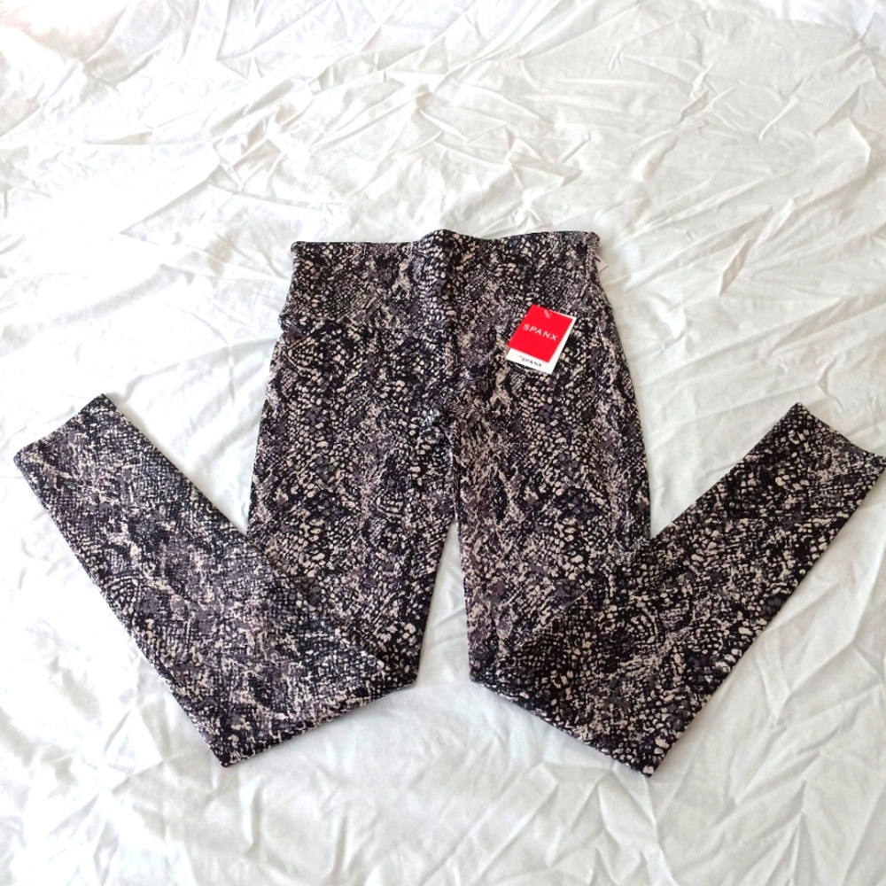 Spanx Faux Leather Shine Gray Snake Leggings Power Waistband Size M 20324R NWT